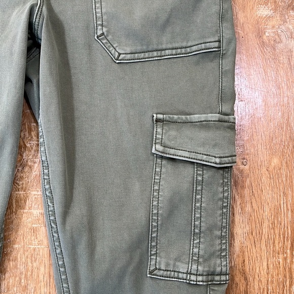 Spanx Stretch Twill Ankle Cargo Jogger Pants Soft Sage Women's Sz Medium P EUC - Picture 5 of 14